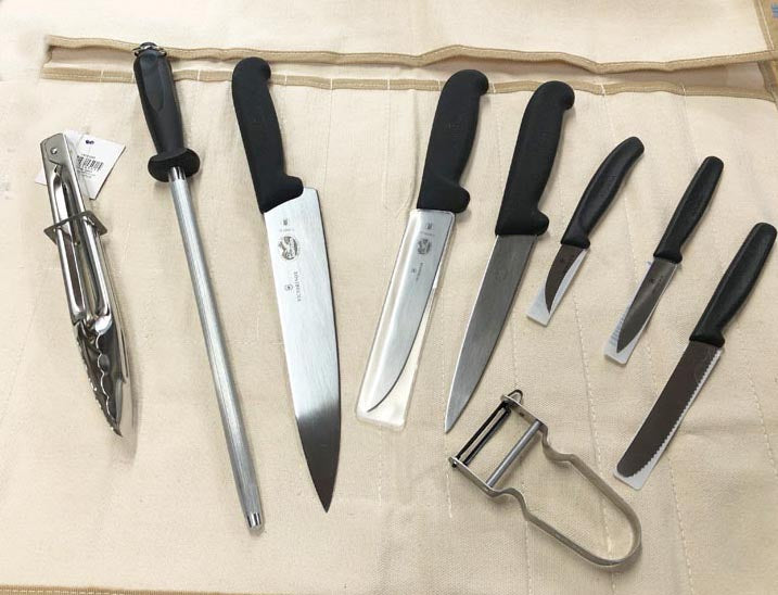 Standard Victorinox Knife Set